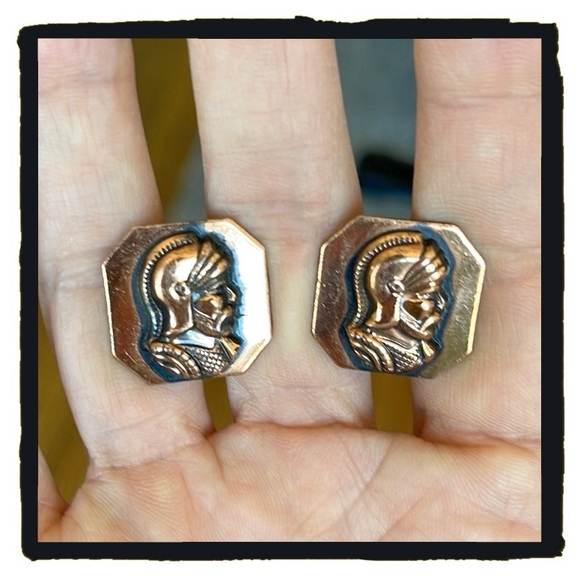 💕Beautiful Vintage Bronze Cufflinks Roman Soldier💕 - Picture 5 of 5